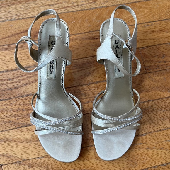 Sparkly 'Alexis' Gallery Soft Gold Heels sz 8 - Picture 3 of 6